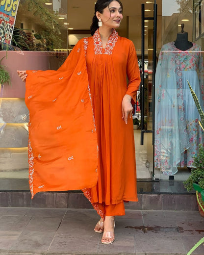 Beautiful Cotton Fabric Kurti Pant With Malmal Dupatta(Orange)