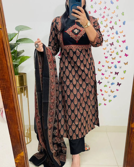 Libas Classic Black & Rust Ethnic Cotton Suit Set